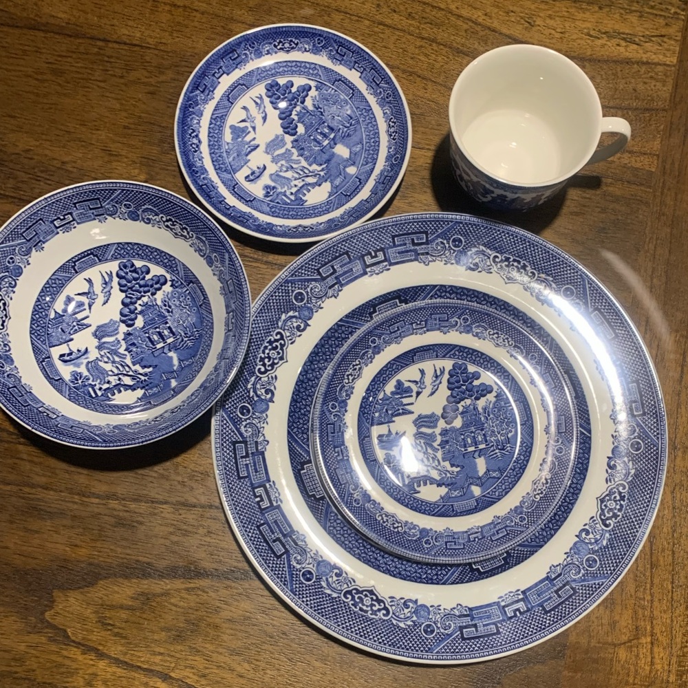 Johnson Brothers “Willow” Bone China 5 piece place setting
